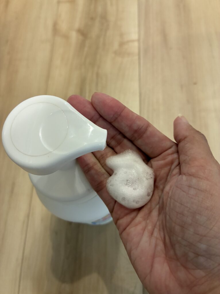 シャボン玉石けんのシャンプーの泡